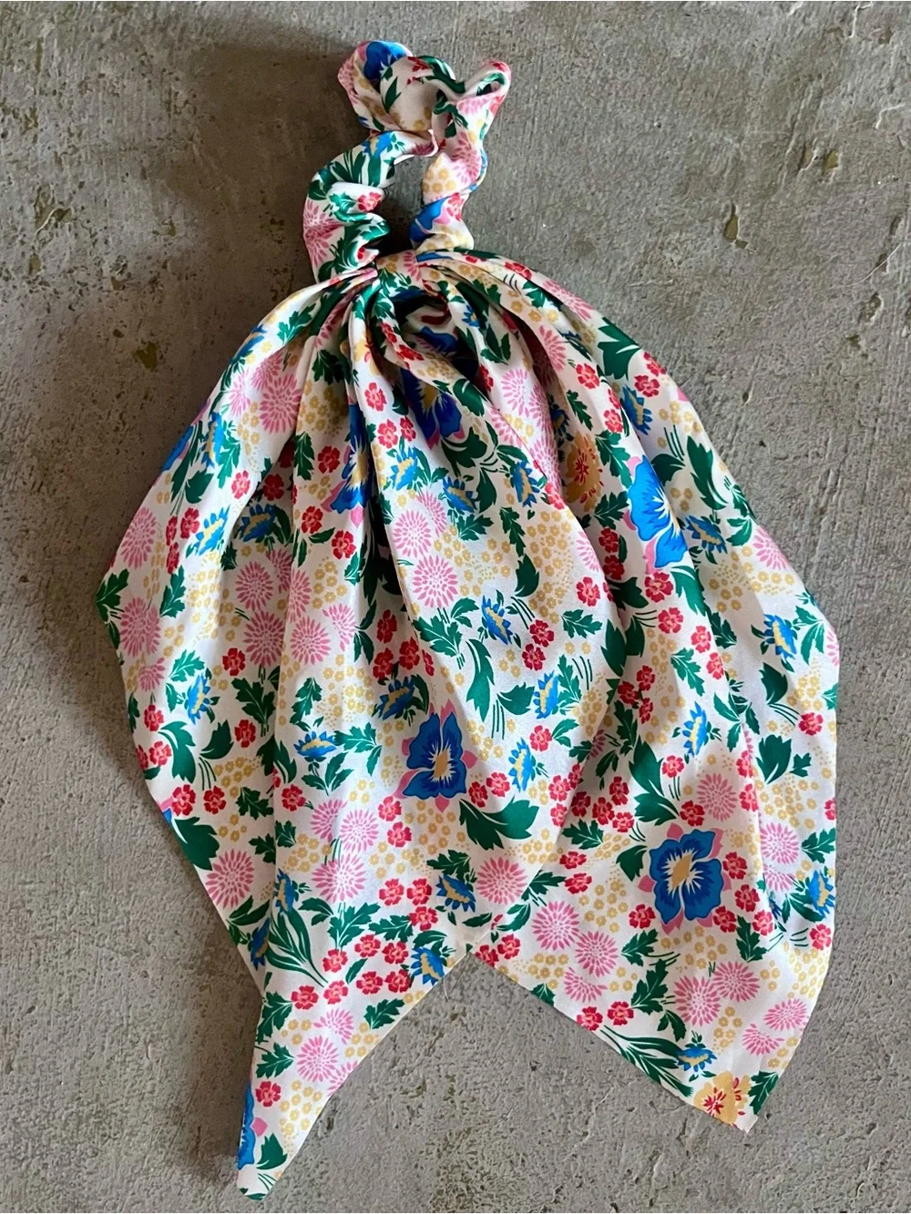 Floral Daisy Bow Scrunchie Scarf - Olive Green